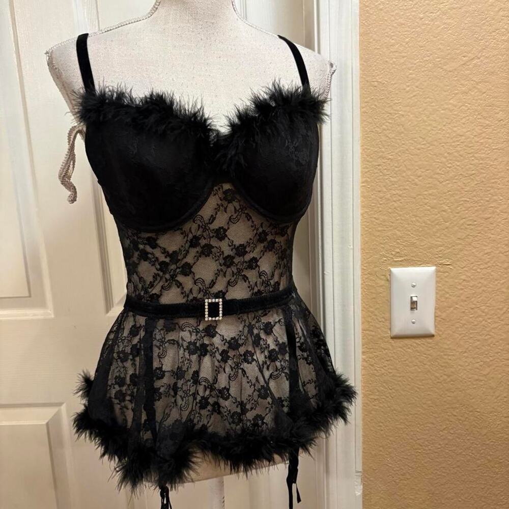 Coquette black lace corset with velvet and feather trim. Size large